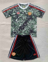 2024-2025 Manchester United Jointly Designed Green Soccer Uniform-AY
