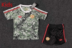 2024-2025 Manchester United Jointly-Designed Green Kids/Youth Soccer Uniform-5526